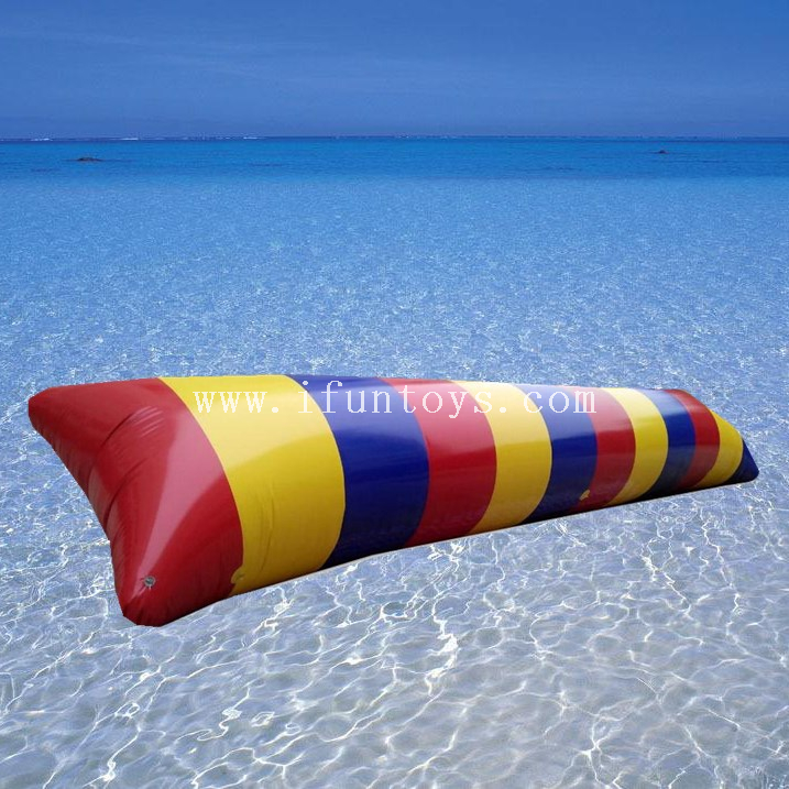 inflatable water jumping pillow