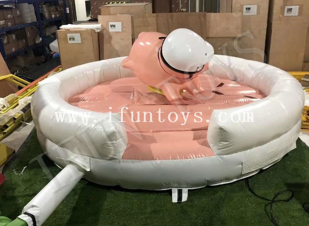 Interactive Inflatable Mechanical Pig / Mechanical Rides Slippery Pig with Inflatable Mattress