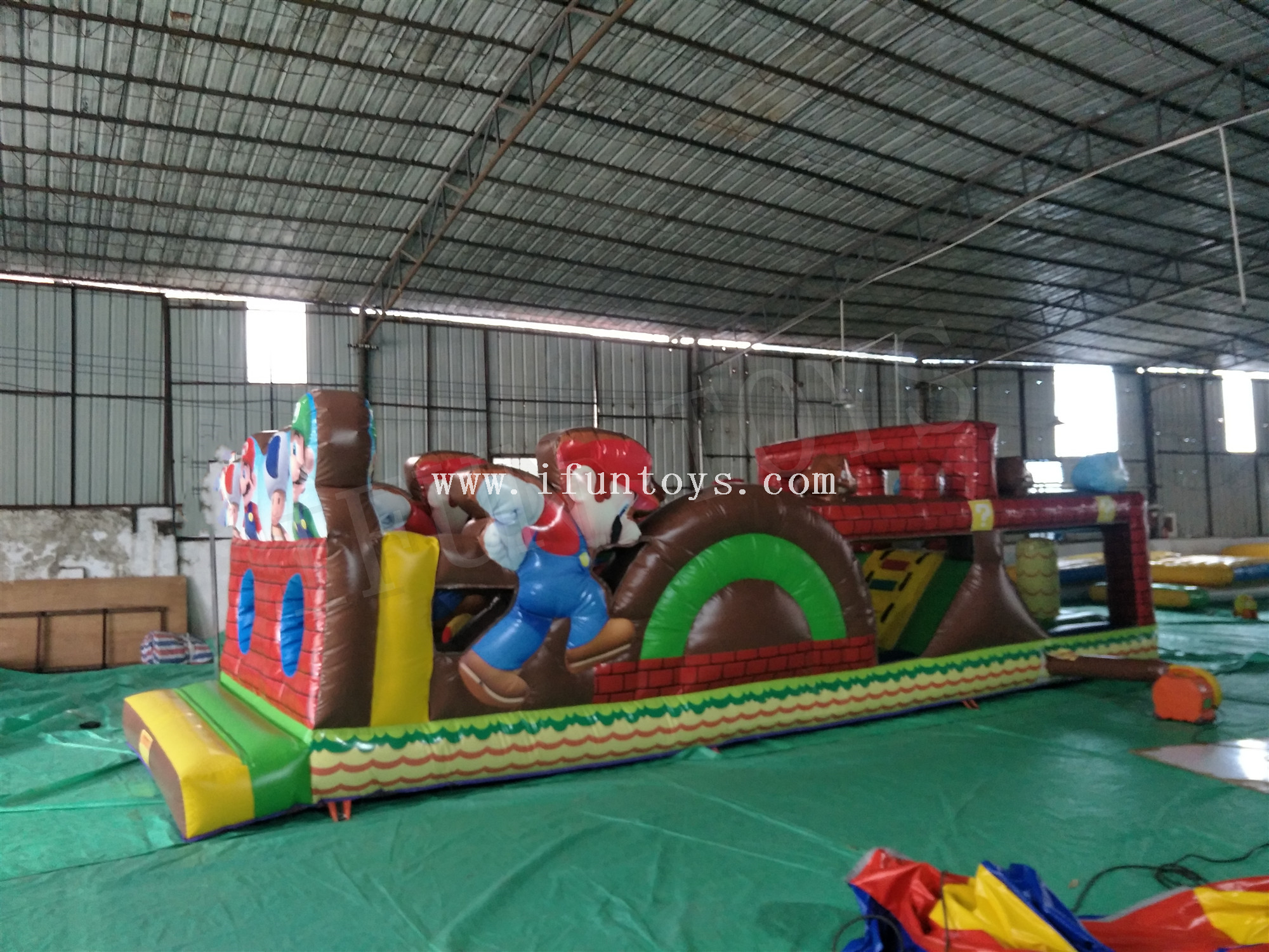 Inflatable Super Mario Obstacle Course / Backyard Wipoeout Obstacle Course Race Challenge 
