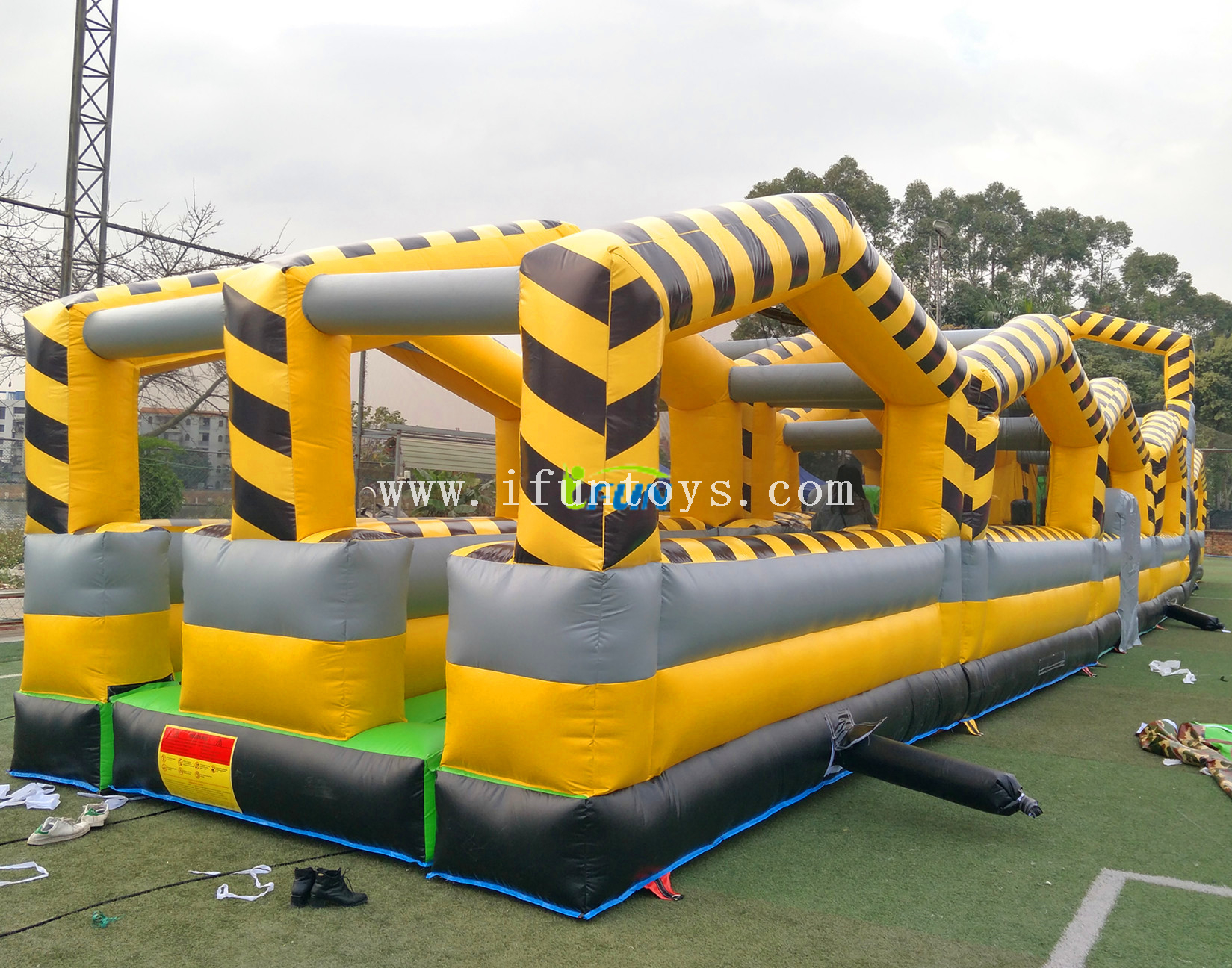 Toxic Rampage cheap outdoor 32m long inflatable obstacle course/Toxic rush inflatable obstacle/inflatable wipeout sport game