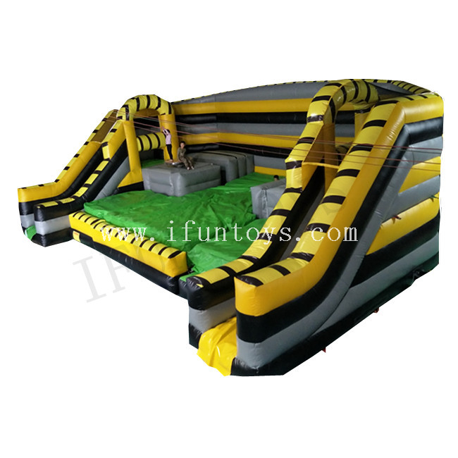 Toxic Twister Interactive Inflatable Obstacle Course /Spinning Jumping Inflatable Challenge Game 